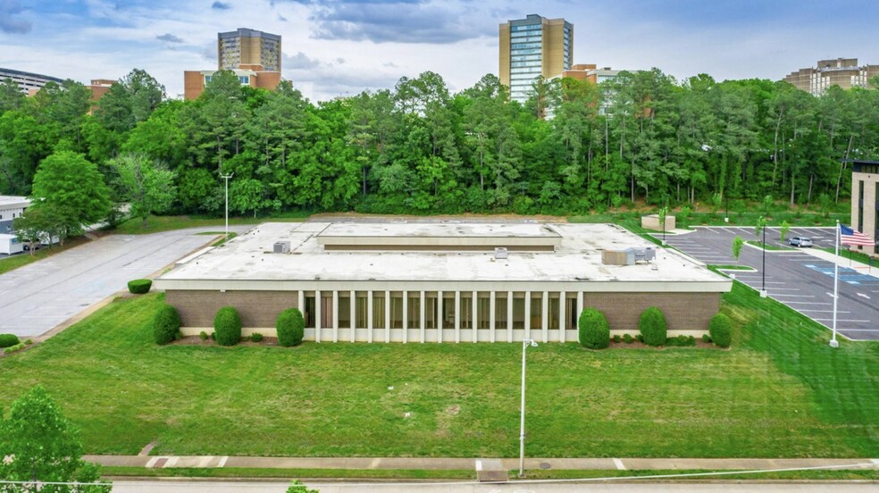 More Photos Of 1012 Riverfront Pkwy, Chattanooga Office For Sale