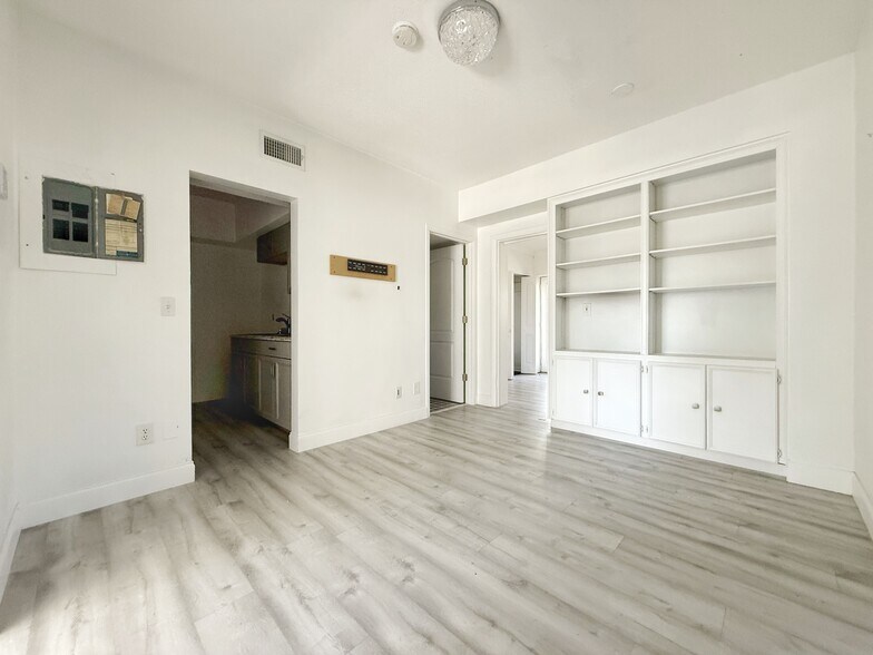 More Photos Of 1251-1255 Miller Ave, Winter Park Medical For Lease