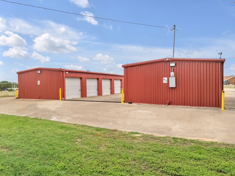 More Photos Of 5824 Watauga Rd, Watauga Self Storage For Sale