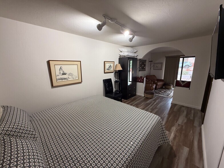 More Photos Of 271 Van Deren Rd, Sedona Office For Lease