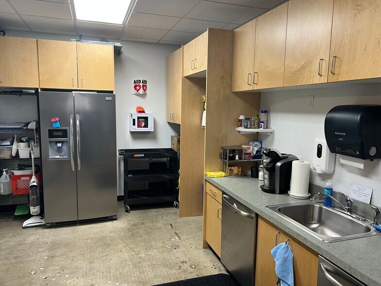 More Photos Of 100 E Broadway Ave, Eugene Office For Lease