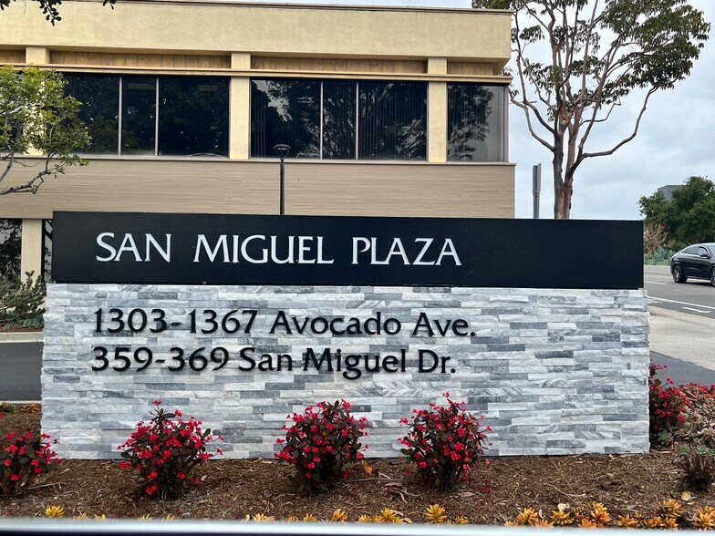 More Photos Of 369 San Miguel Dr, Newport Beach Medical For Lease