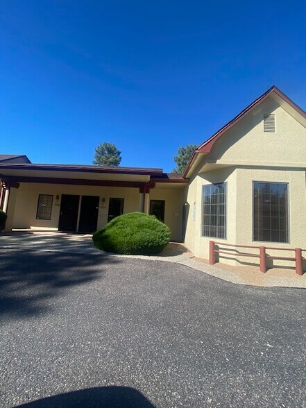 More Photos Of 634 Schemmer Dr, Prescott General Retail For Lease