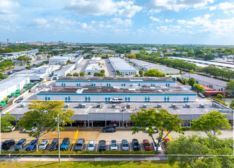 More Photos Of 130 NW 20th St, Boca Raton Unknown For Lease
