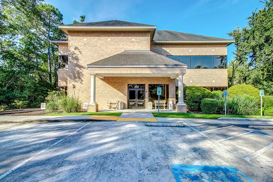 More Photos Of 4840 W Panther Creek Dr, The Woodlands Unknown For Lease