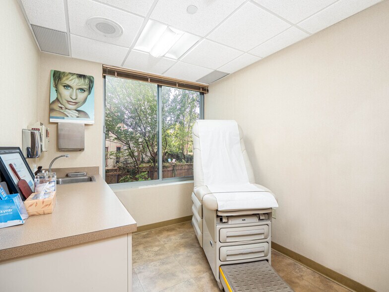 More Photos Of 55 Greene Ave, Brooklyn Apartments For Sale