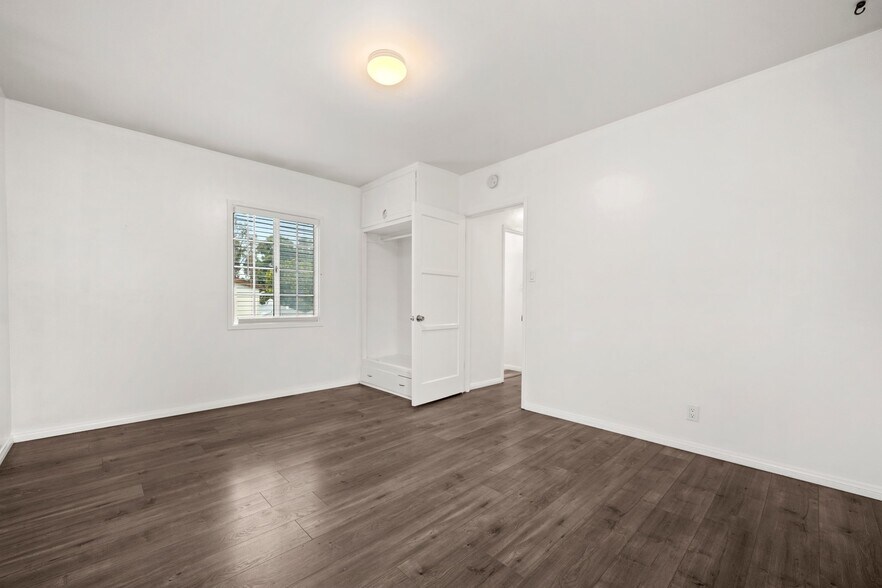 More Photos Of 2117 Stewart St, Santa Monica Apartments For Sale