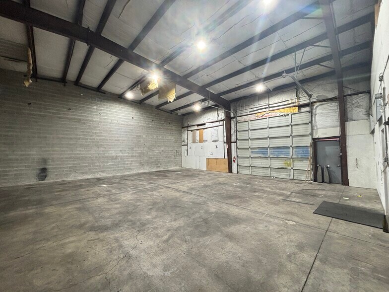 More Photos Of 2618 Cherry Ave NE, Salem Industrial For Sale