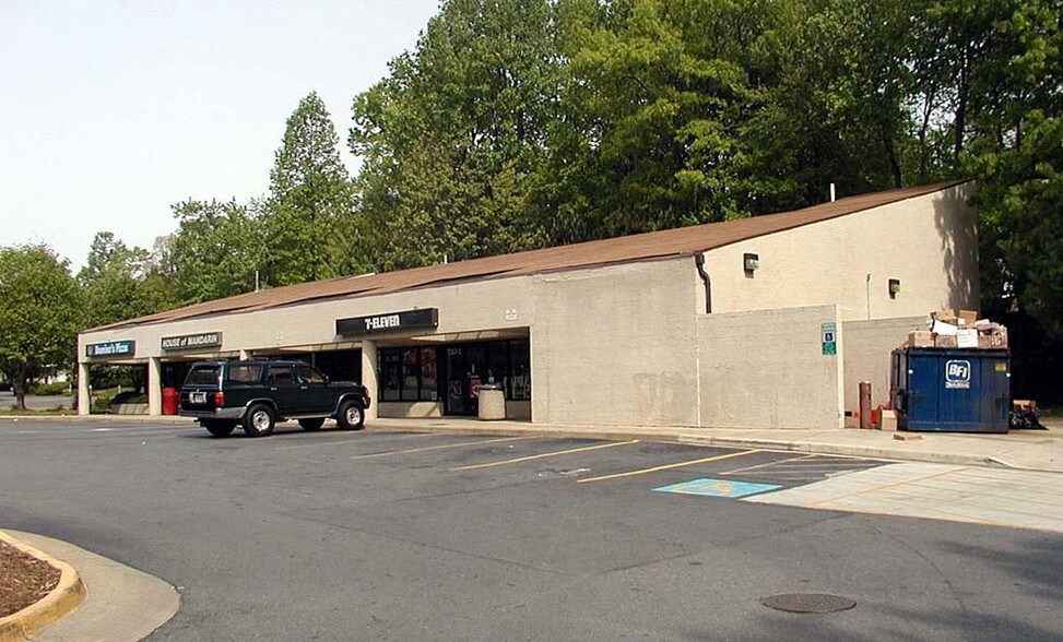 More Photos Of 2303 Soapstone Dr, Reston General Retail For Lease