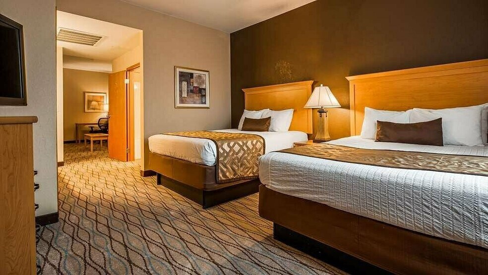 More Photos Of 106 Holiday Ln, Locust Grove Hotel For Sale