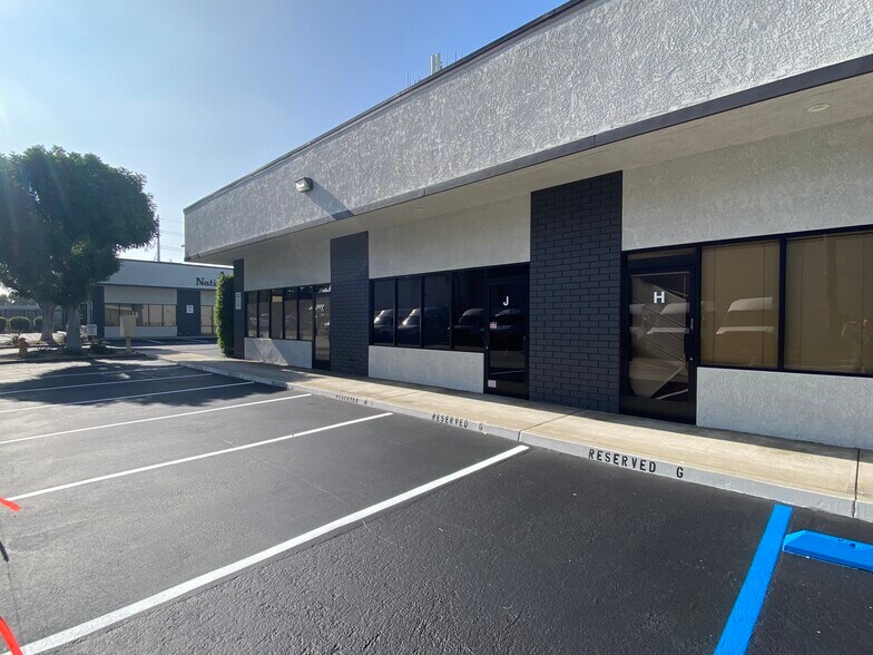 More Photos Of 1422 S Allec St, Anaheim Light Manufacturing For Lease