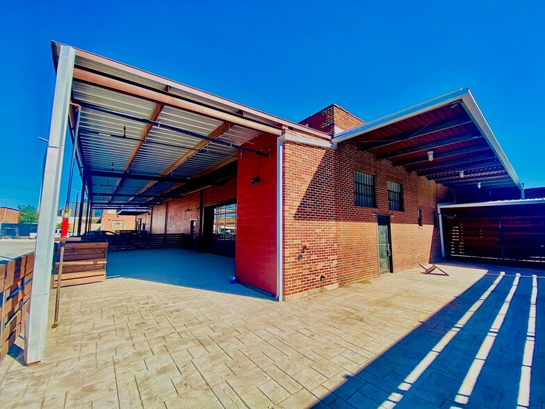 Primary Photo Of 200 Lipscomb St, Fort Worth Storefront Retail Office For Lease