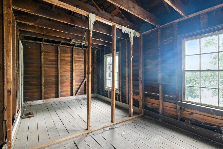 More Photos Of 455 Railroad Ave, Keysville Apartments For Sale