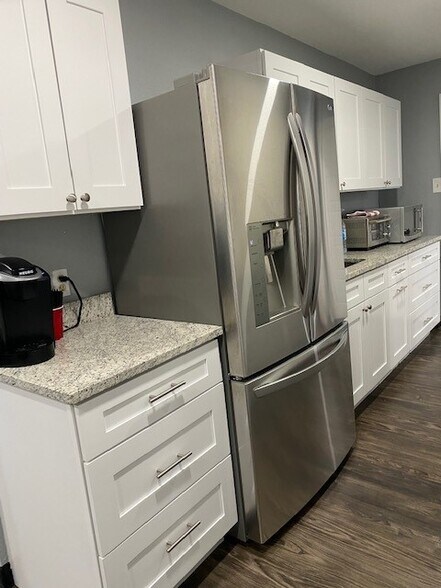 More Photos Of 400 Chisholm Valley Dr, Round Rock Unknown For Lease