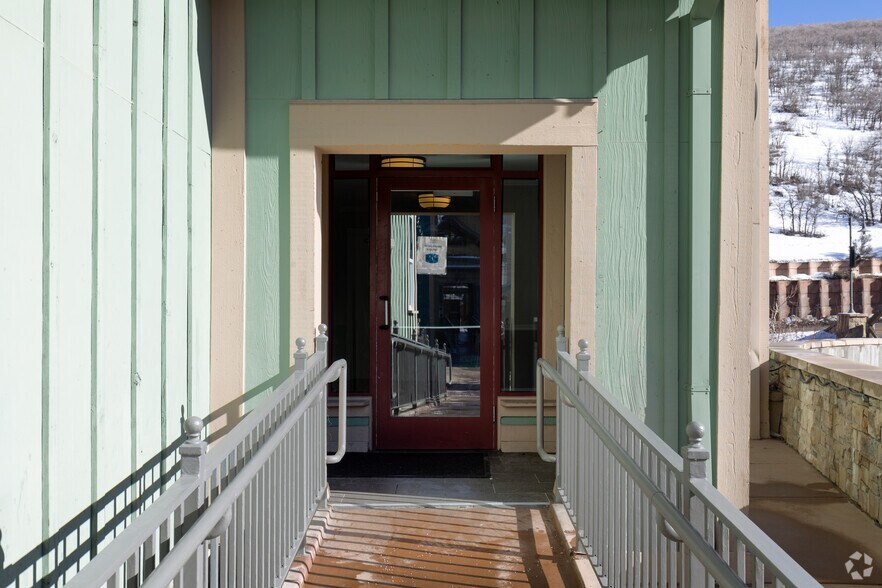 More Photos Of 900 Main St, Park City Apartments For Lease