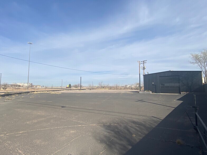 More Photos Of 5308 W Wall St, Midland Freestanding For Sale