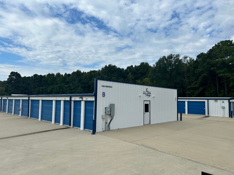 Primary Photo Of 3202 S Bishop Rd, Texarkana Specialty For Sale