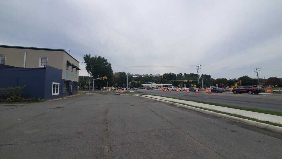 More Photos Of 5 Broadview Ave, Warrenton Freestanding For Lease