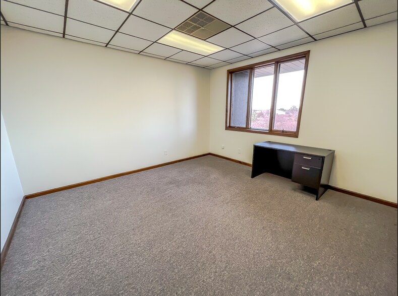 More Photos Of 9111 Broadway St, Merrillville Office For Lease