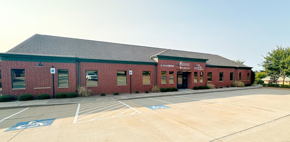 Primary Photo Of 8101 McClure Dr, Fort Smith Medical For Lease