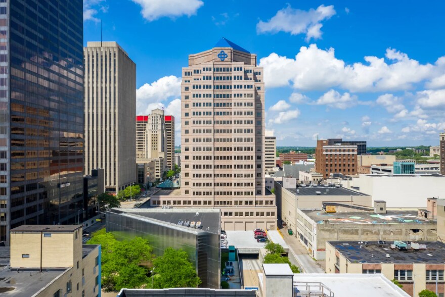 More Photos Of 110 N Main St, Dayton Office For Lease
