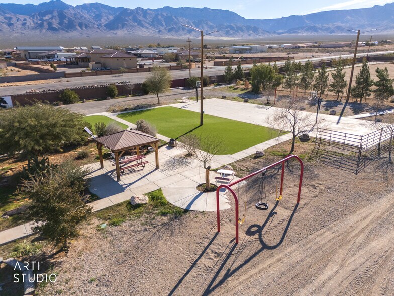 More Photos Of 3767 S Scenic Blvd, Littlefield Flex For Sale