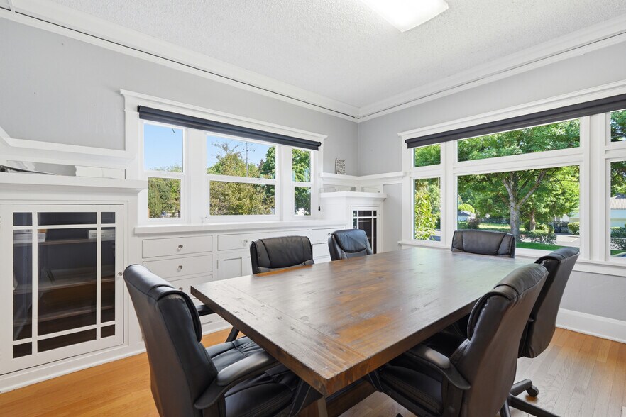 More Photos Of 2901 Main St, Vancouver Office For Sale