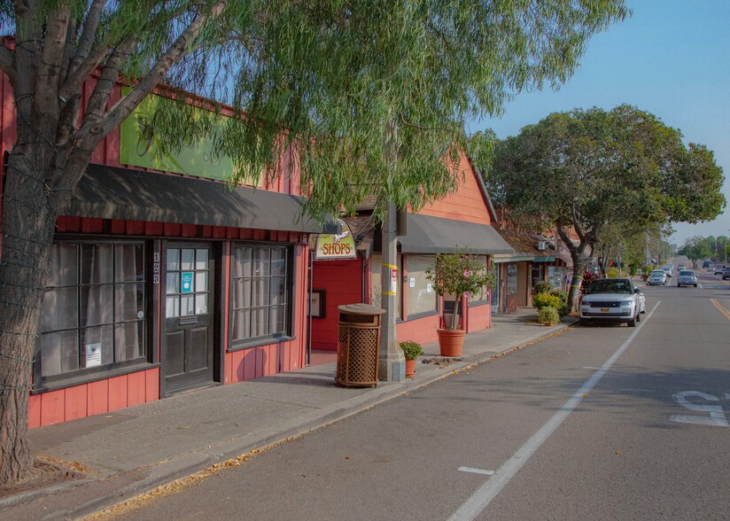 Primary Photo Of 119 N Main Ave, Fallbrook Restaurant For Sale
