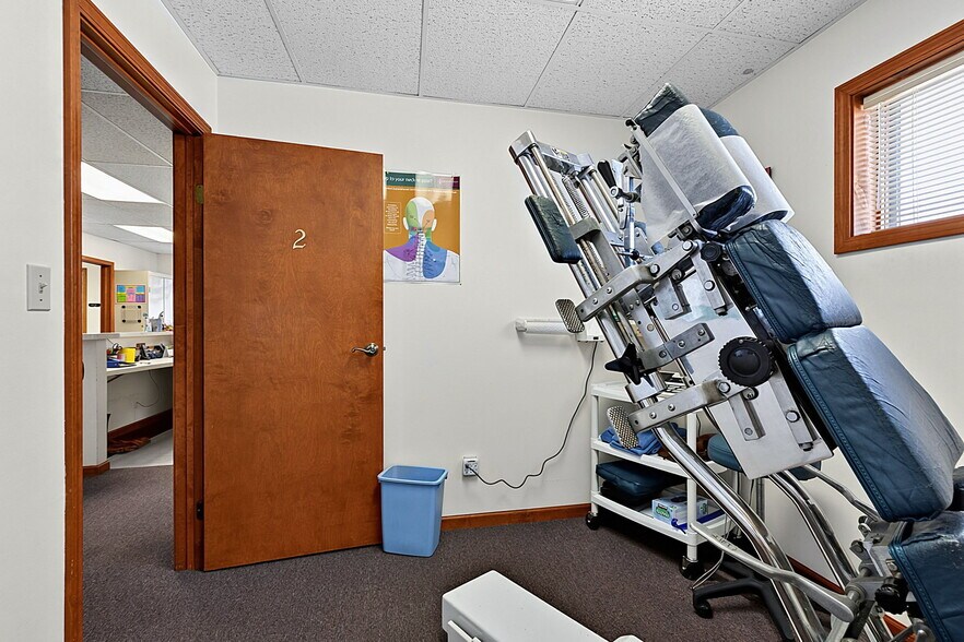 More Photos Of 7102 E Pendleton Pike, Indianapolis Office For Sale