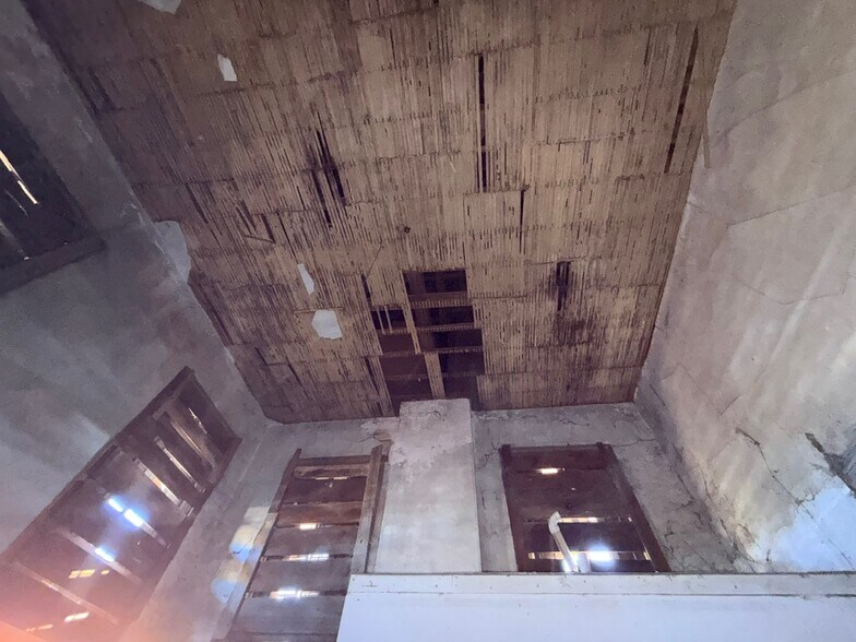 More Photos Of 300 S Randolph Ave, Eufaula Industrial For Sale