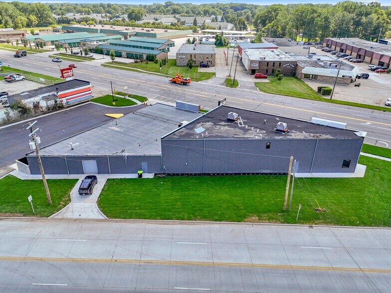 More Photos Of 34001 Groesbeck Hwy, Clinton Township Freestanding For Sale