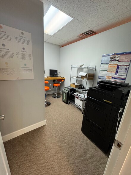 More Photos Of 1516 N Shenandoah Ave, Front Royal Medical For Lease