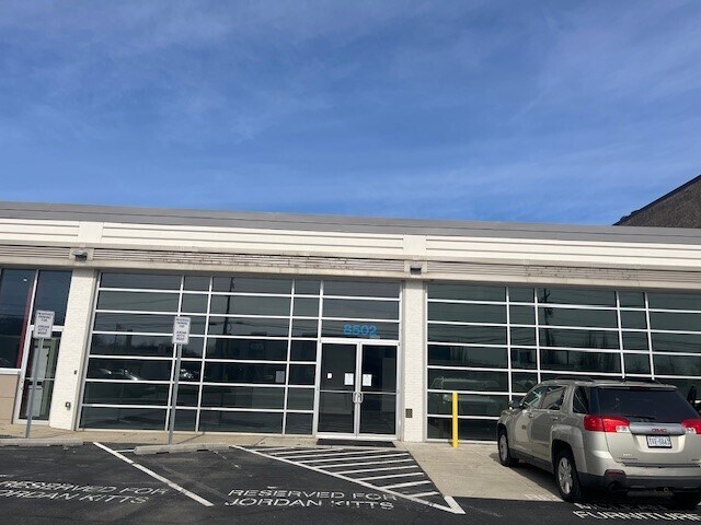 More Photos Of 8500-8502 Lee Hwy, Fairfax Storefront For Lease