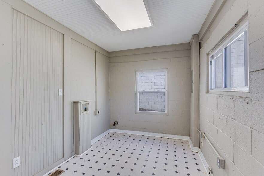 More Photos Of 2412 Felts Ave, Nashville Office Residential For Lease
