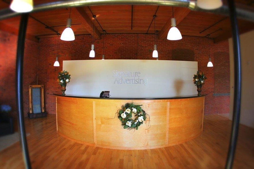 More Photos Of 409 Canal St, Plantsville Loft Creative Space For Lease