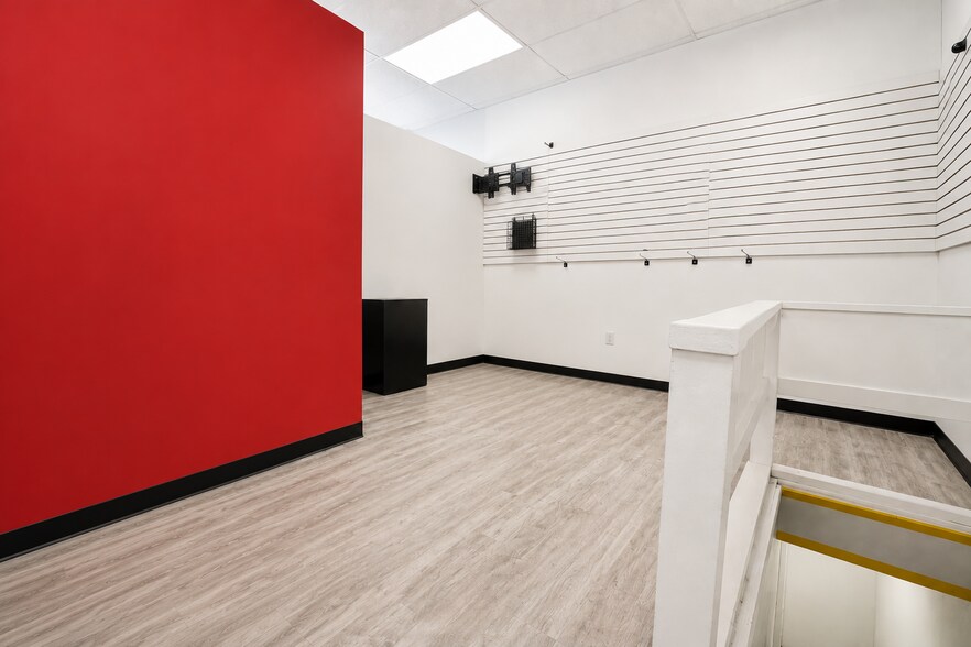 More Photos Of 156-164 Delancey St, New York Storefront For Lease