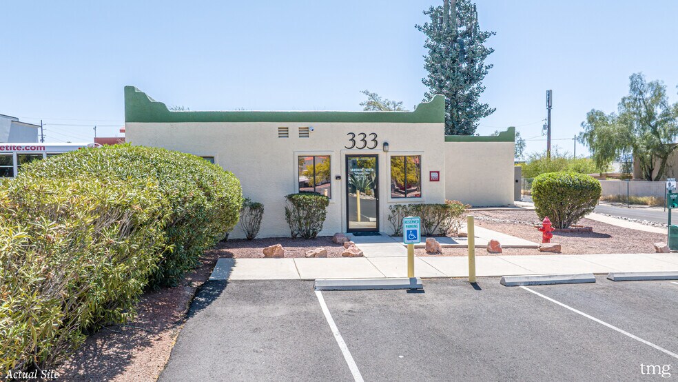 More Photos Of 333 W Cool Dr, Tucson Veterinarian Kennel For Sale