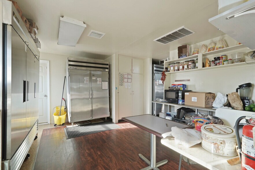 More Photos Of 14144 Market St, Walnut Grove Storefront For Sale