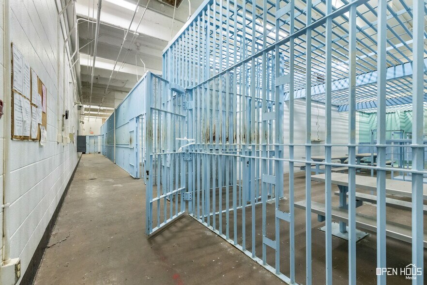 More Photos Of 2813 Central Fwy E, Wichita Falls Industrial For Sale