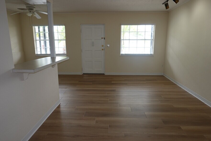 More Photos Of 2887 S Osceola Ave, Orlando Office For Sale
