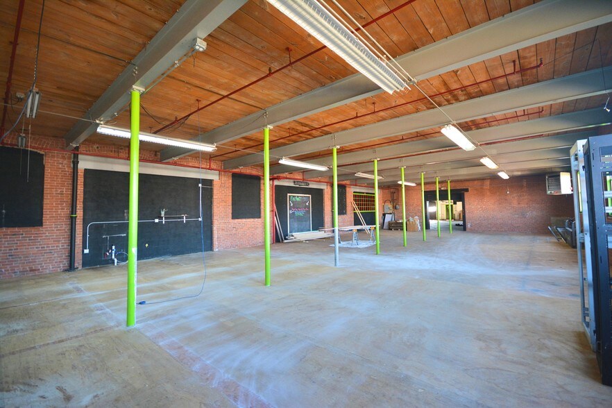 More Photos Of 1 Factory Sq, Southington Industrial For Lease