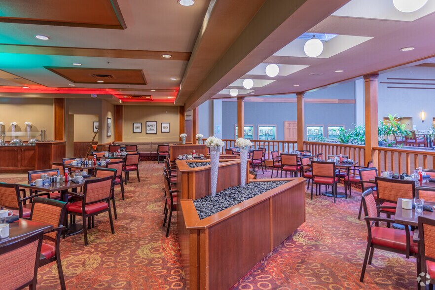 More Photos Of 1717 Airport Exchange Blvd, Erlanger Hotel For Sale