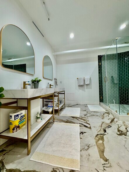 More Photos Of 731 S Broadway, Los Angeles Loft Creative Space For Lease