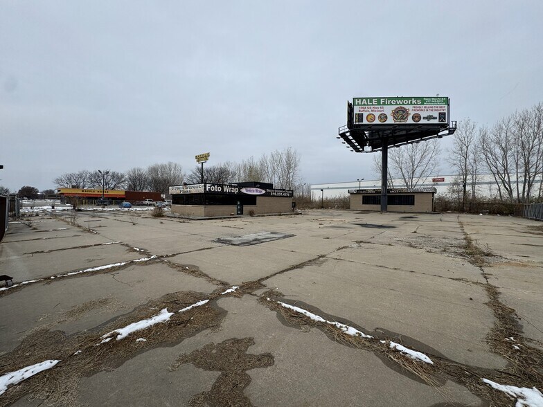 More Photos Of 6850 E Front St, Kansas City Freestanding For Sale