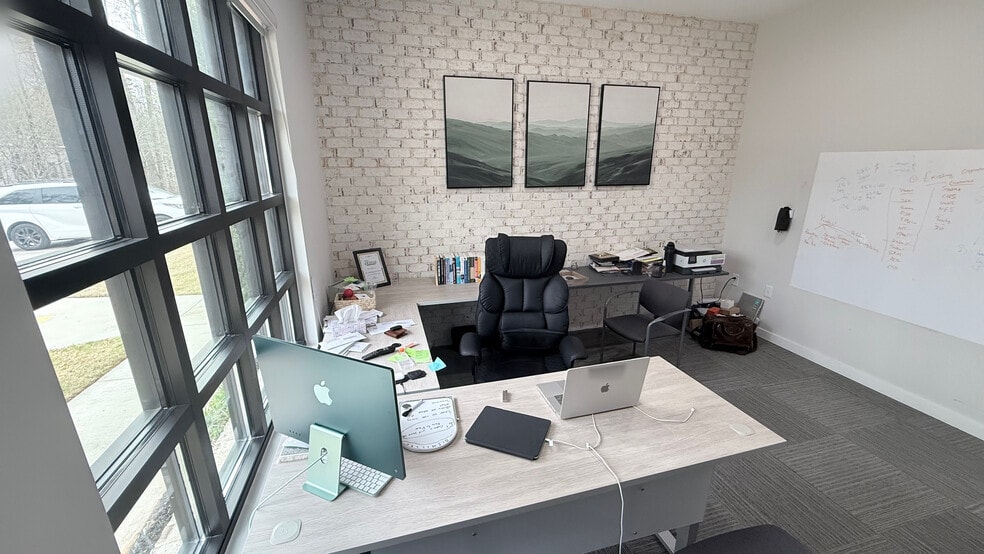 More Photos Of 6110 McFarland Station Dr, Alpharetta Office For Sale