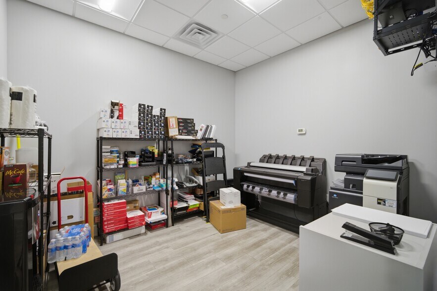 More Photos Of 795 Ela Rd, Lake Zurich Office For Lease