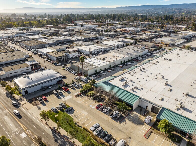 More Photos Of 1300 Industrial Rd, San Carlos Research And Development For Lease
