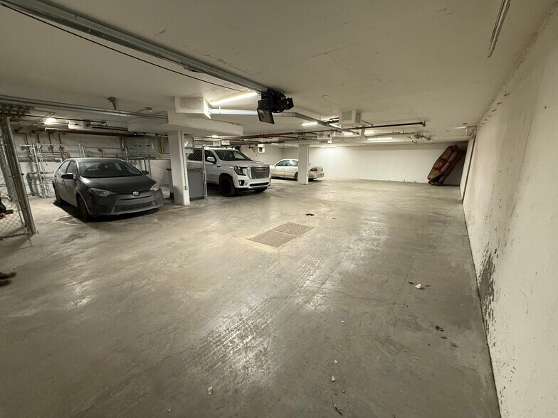 More Photos Of 613 3rd Ave NE, Calgary Apartments For Sale