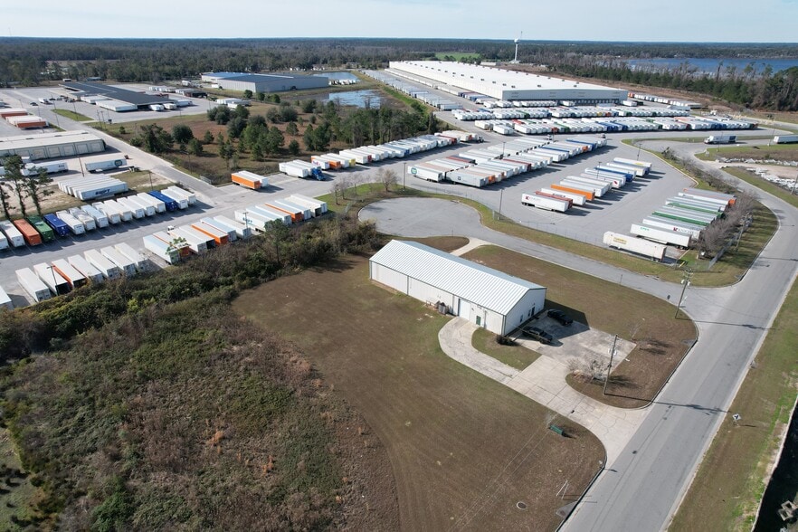 More Photos Of 6553 Lakes Industrial Pky, Lake Park Warehouse For Sale