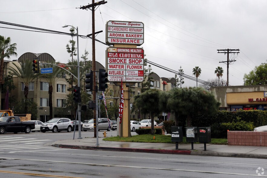 More Photos Of 12500 Vanowen St, North Hollywood General Retail For Lease
